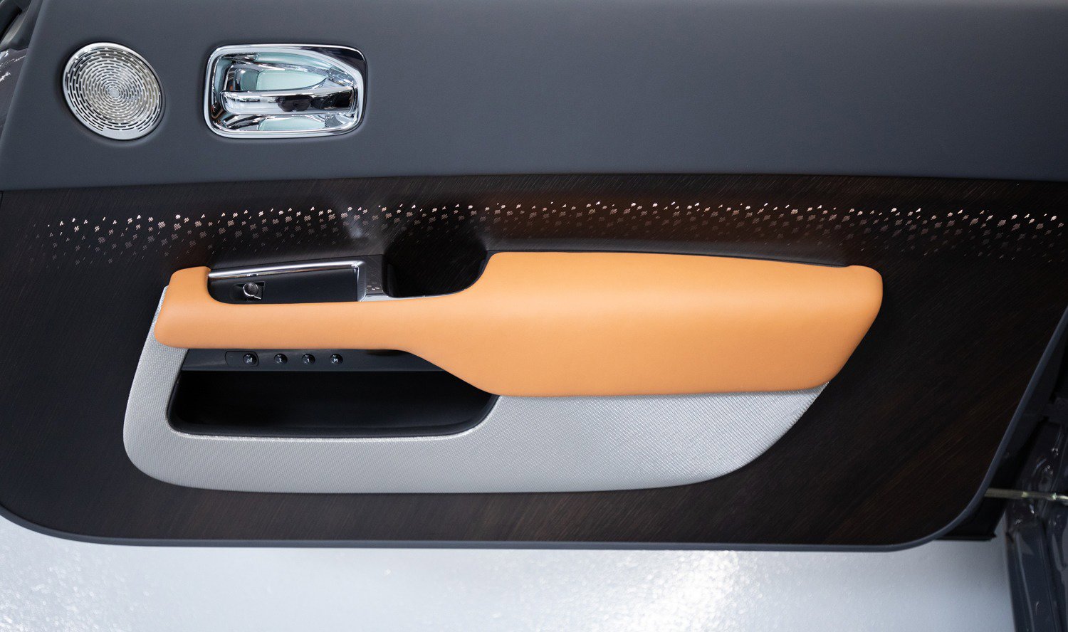 Used 2018 Rolls-Royce Wraith RWD image 28