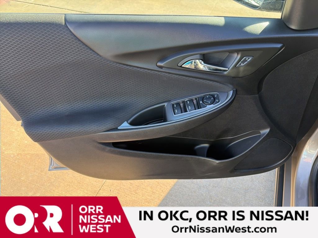 Used 2025 Chevrolet Malibu LT FWD image 13