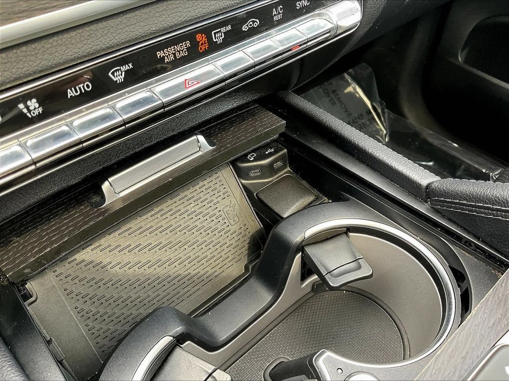 Used 2020 Mercedes-Benz GLS 450 4MATIC image 16