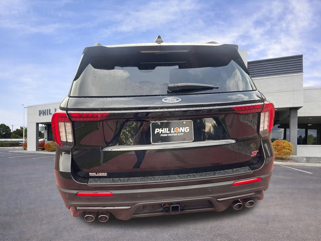 Used 2025 Ford Explorer ST AWD/4WD image 7