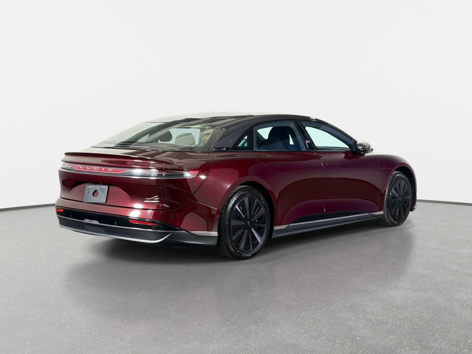 Used 2025 Lucid Air Touring AWD/4WD image 3