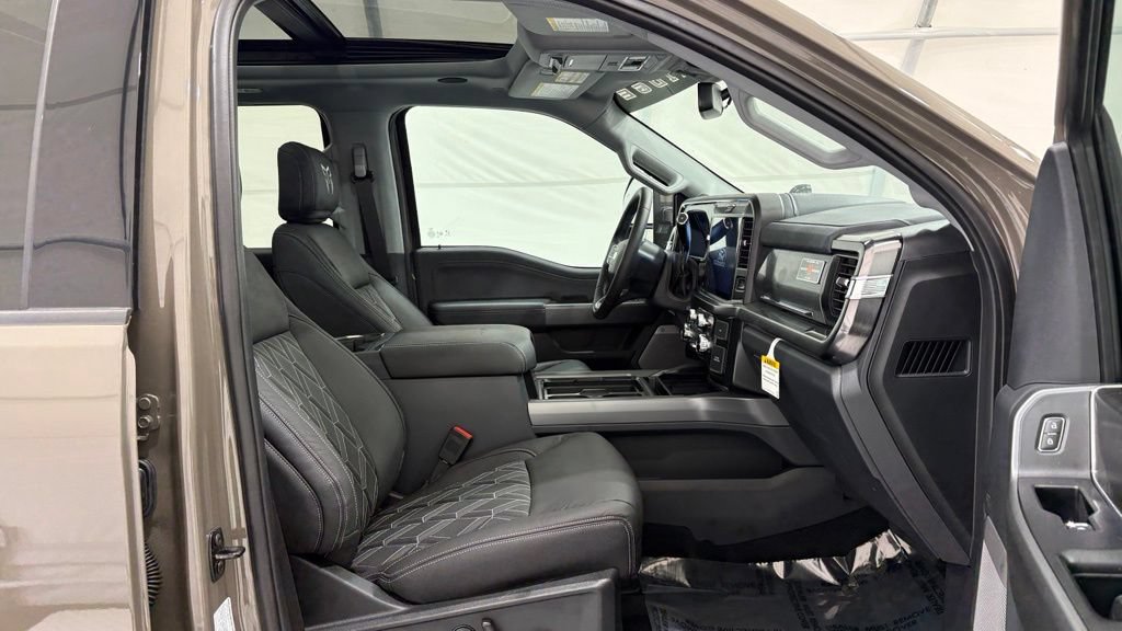 New 2026 Ford F250 Lariat w/ Black Appearance Package AWD/4WD image 19