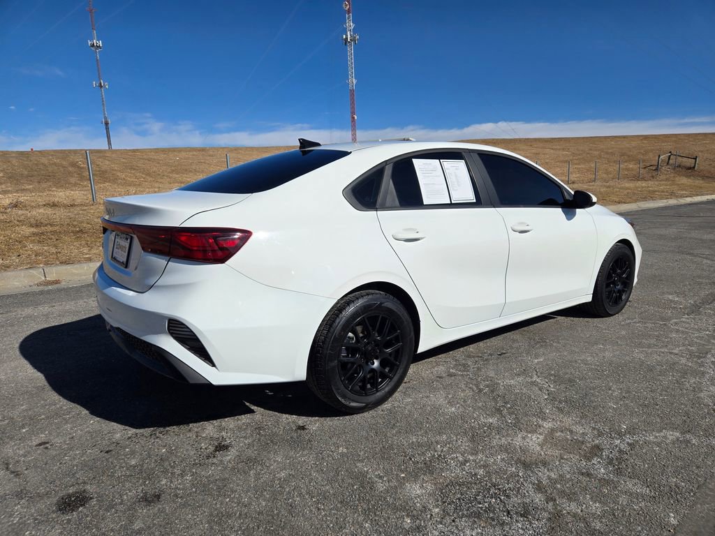 Used 2024 Kia Forte LX image 3