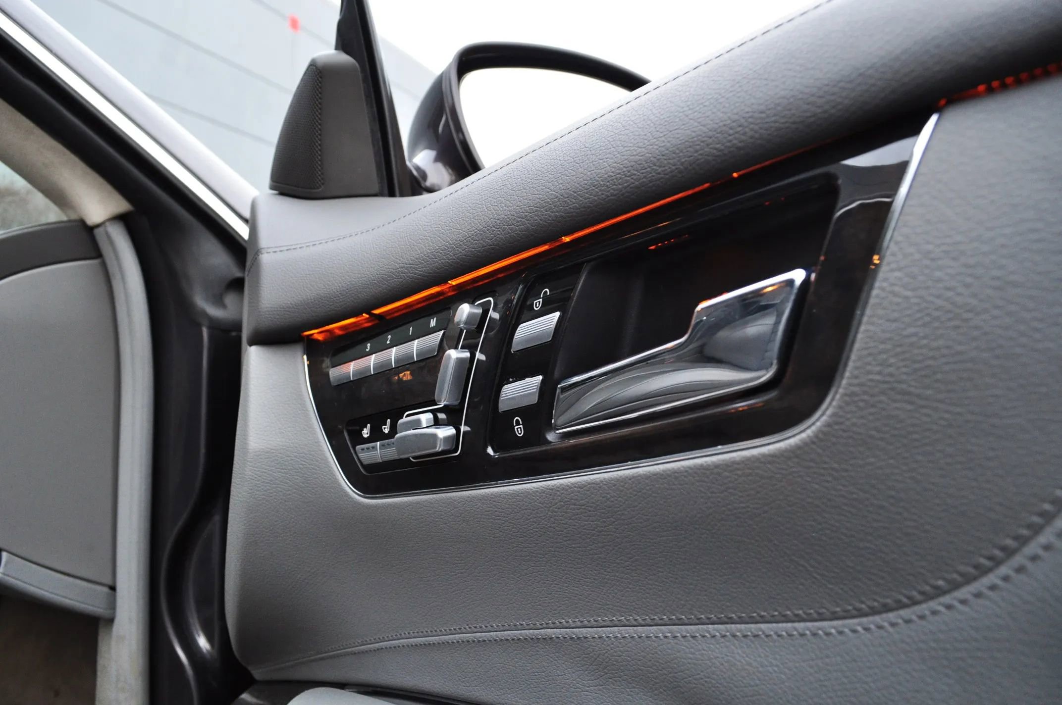 Used 2008 Mercedes-Benz CL 63 AMG image 17