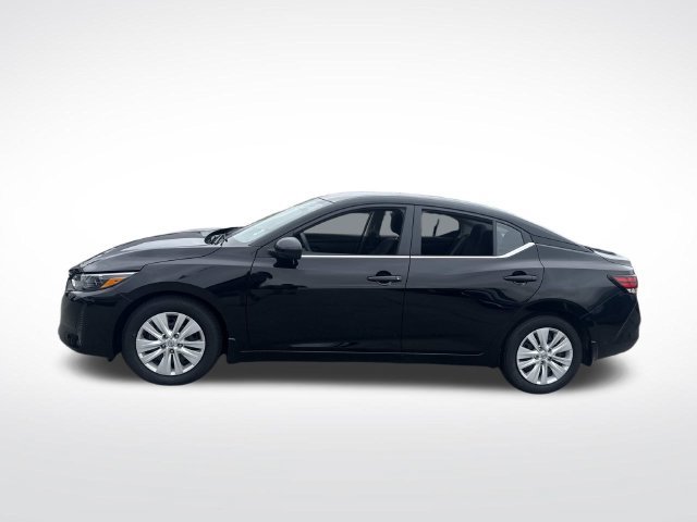 Used 2025 Nissan Sentra S FWD image 2