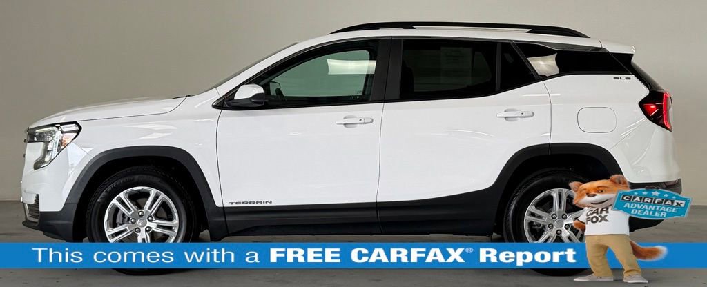 Used 2024 GMC Terrain SLE w/ Driver Convenience Package FWD image 2