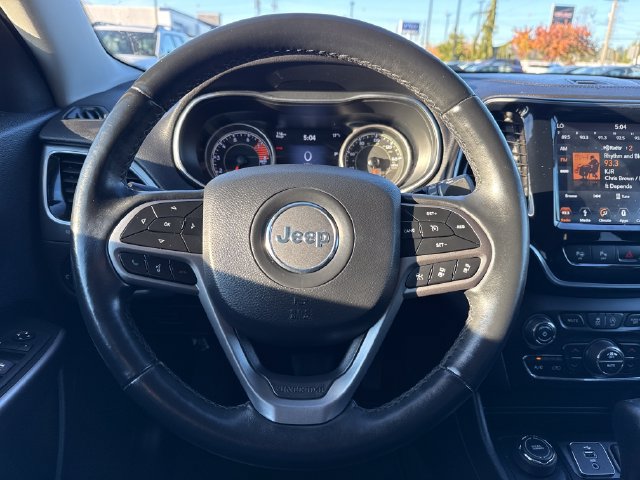 Used 2019 Jeep Cherokee Limited w/ Technology Group AWD/4WD image 18