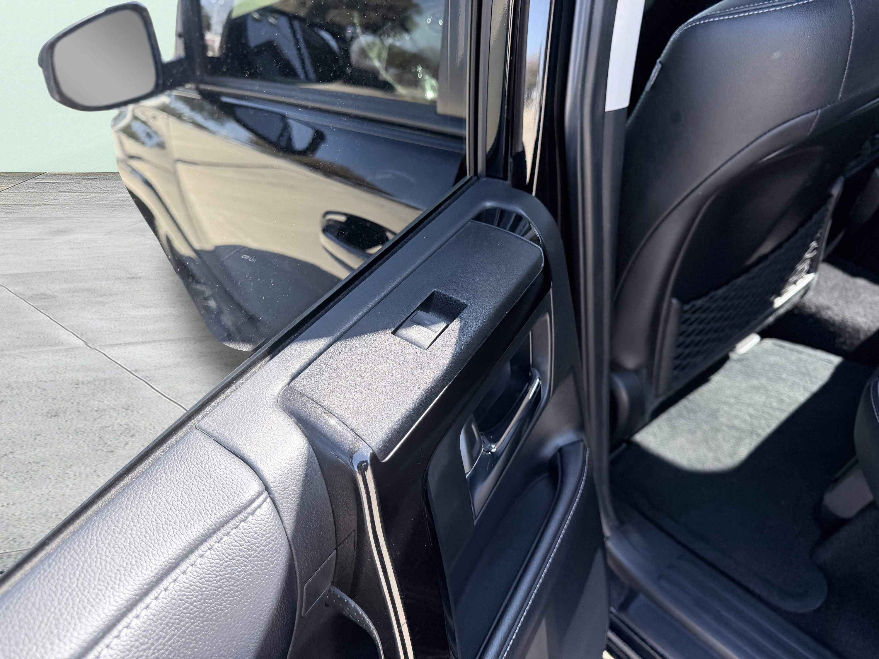 Used 2019 Toyota 4Runner Limited image 33