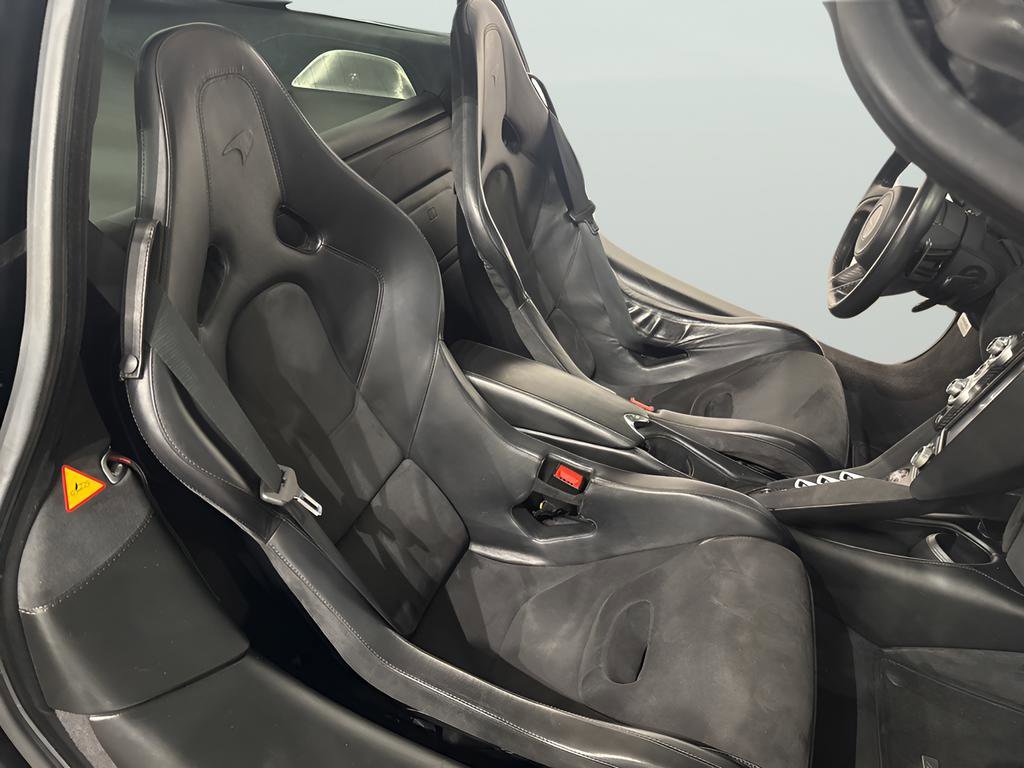 Used 2018 McLaren 720S image 14