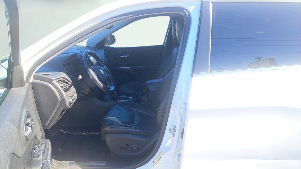 Used 2019 Jeep Cherokee Limited AWD/4WD image 22