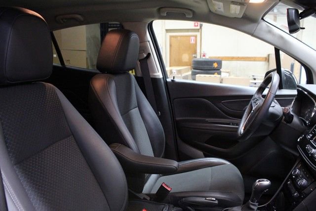 Used 2022 Buick Encore Preferred w/ Safety Package AWD/4WD image 10