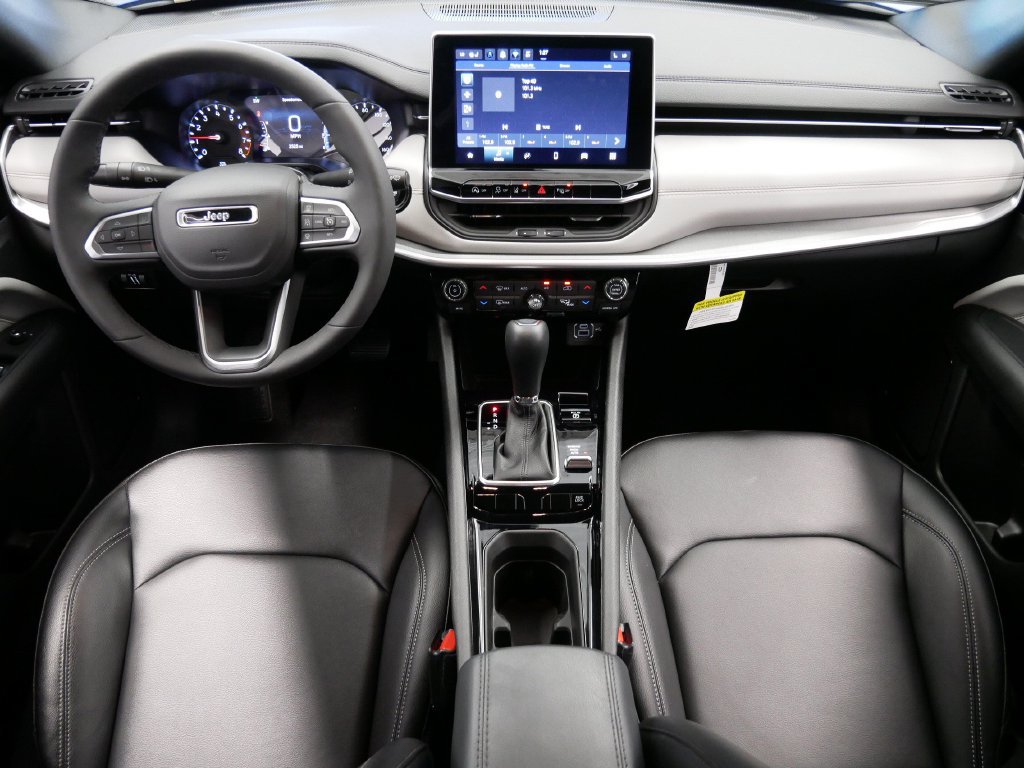 New 2026 Jeep Compass Limited AWD/4WD image 17