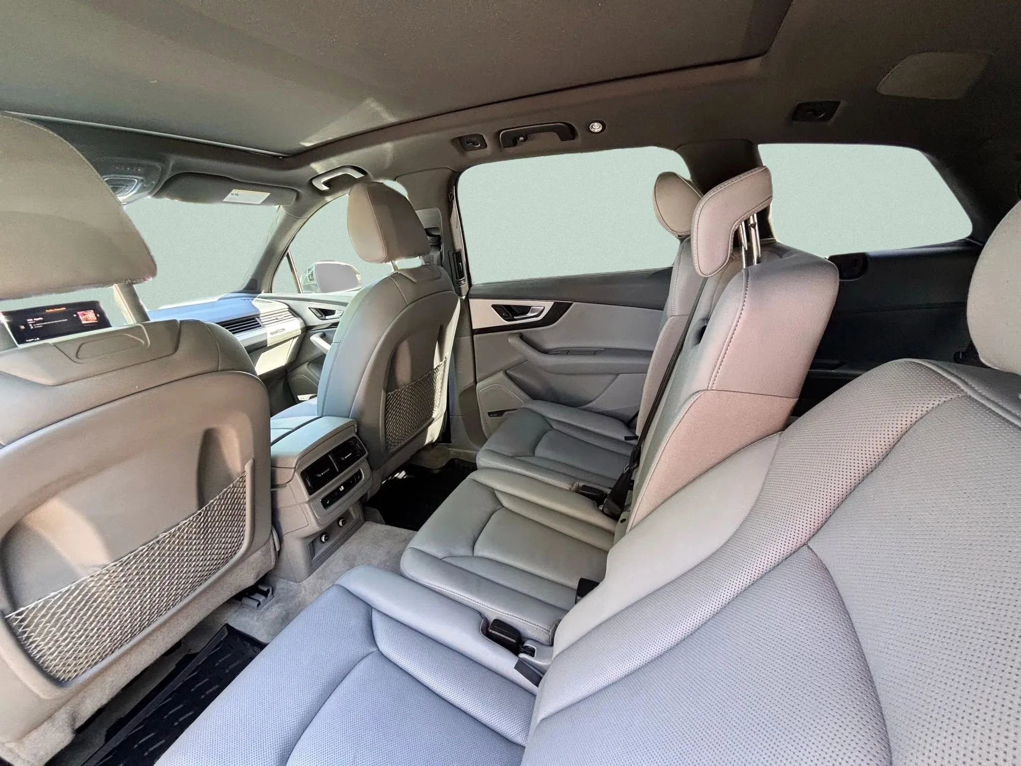 Used 2018 Audi Q7 2.0T Premium Plus w/ Premium Plus Package AWD/4WD image 24