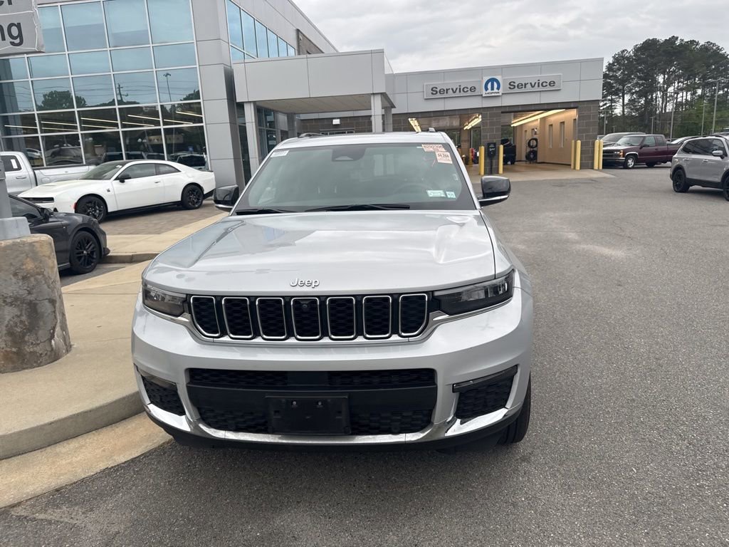 Used 2024 Jeep Grand Cherokee L Limited w/ Luxury Tech Group II AWD/4WD image 2