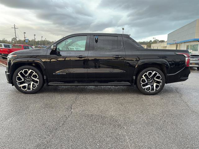 New 2025 Chevrolet Silverado EV RST image 4