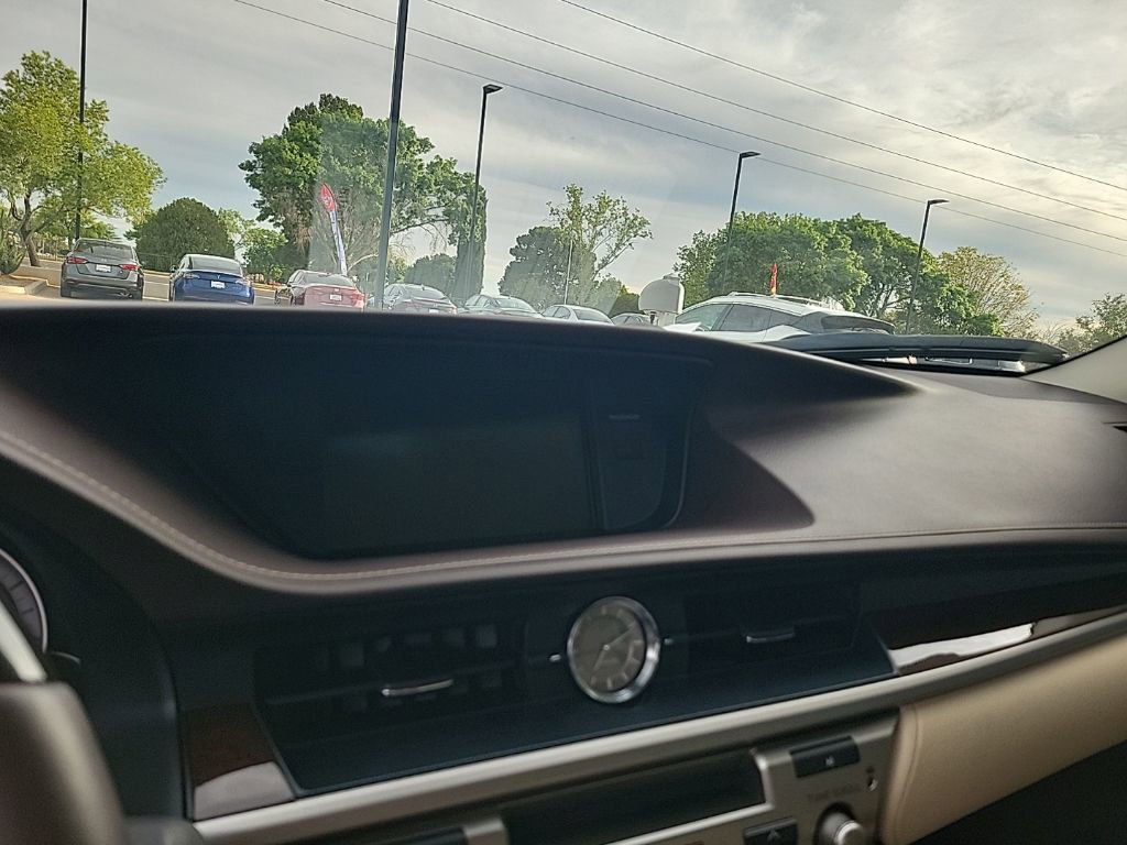 Used 2017 Lexus ES 350 w/ Navigation System Package FWD image 26