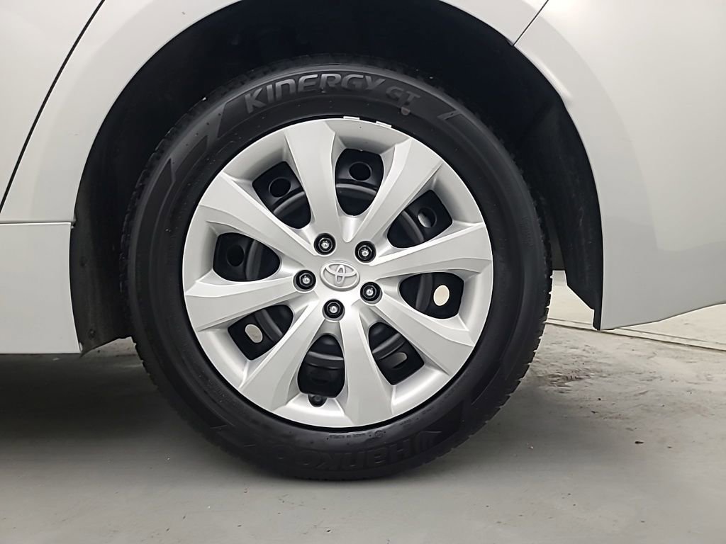 Used 2025 Toyota Corolla LE FWD image 10