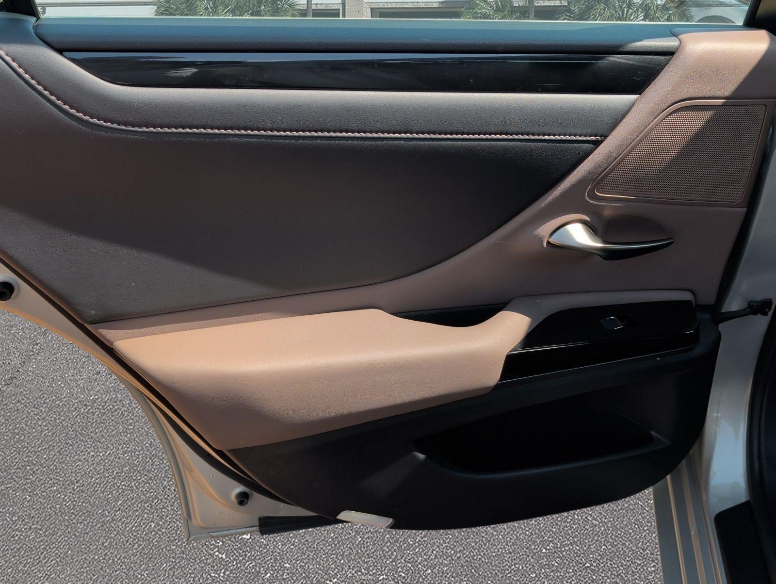 Certified 2022 Lexus ES 350 w/ Accessory Package 2 FWD image 24