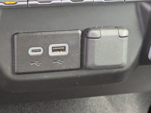 Used 2025 Chevrolet Silverado 1500 Custom Trail Boss w/ Dark Appearance Package image 26