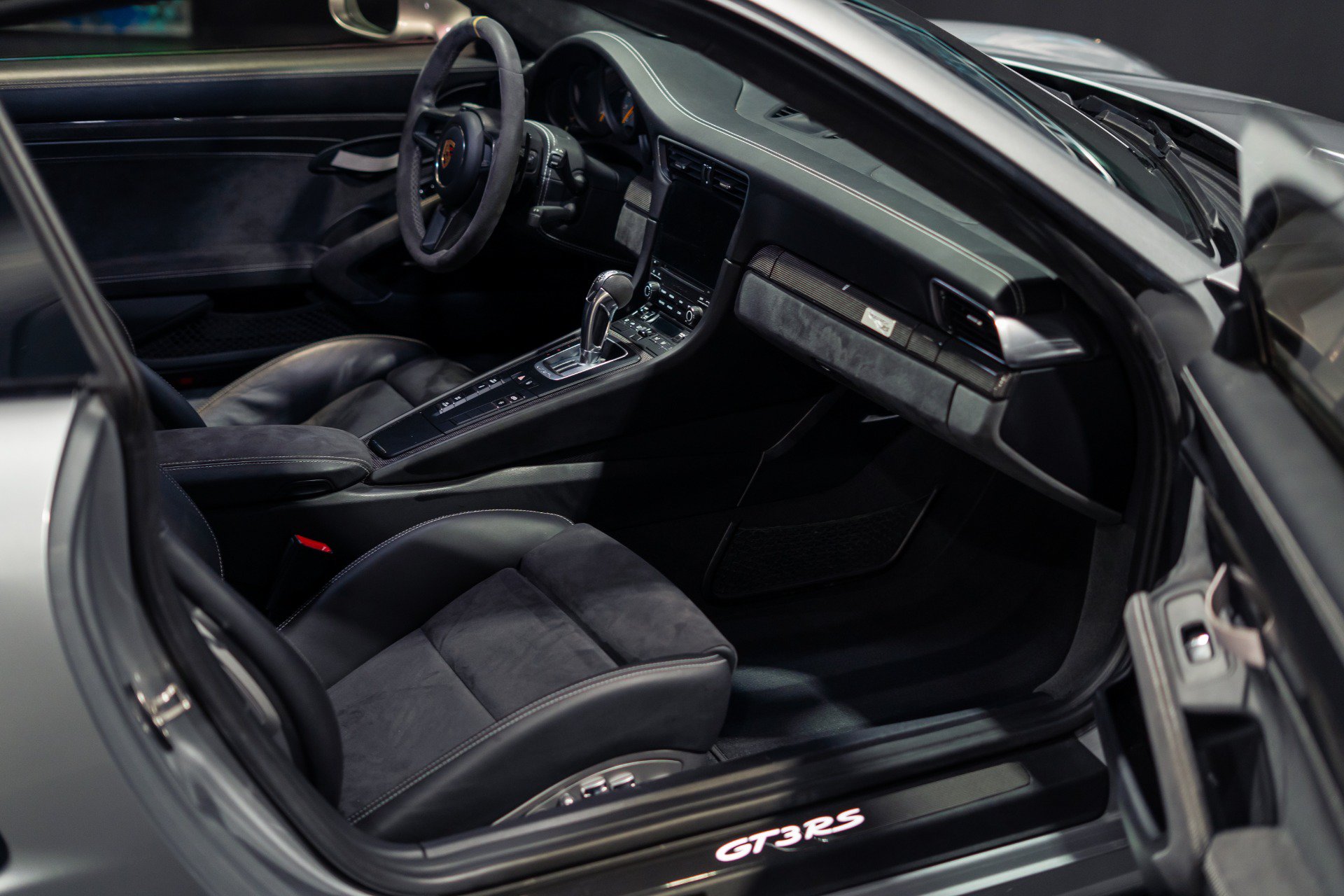 Used 2019 Porsche 911 GT3 RS RWD image 6