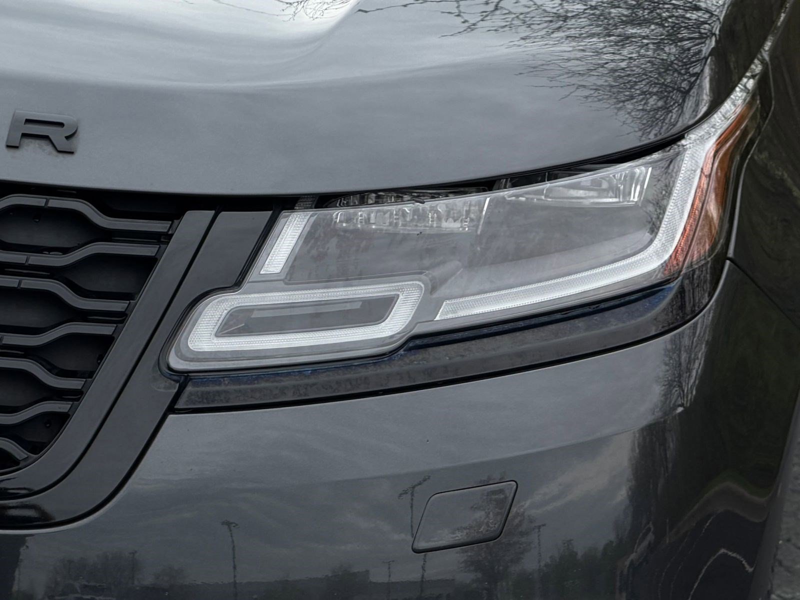 Used 2022 Land Rover Range Rover Velar R-Dynamic S image 11