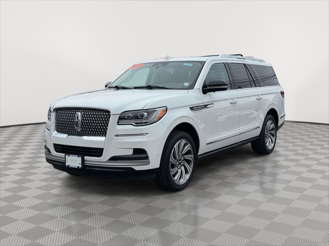 Used 2022 Lincoln Navigator L Reserve image 3