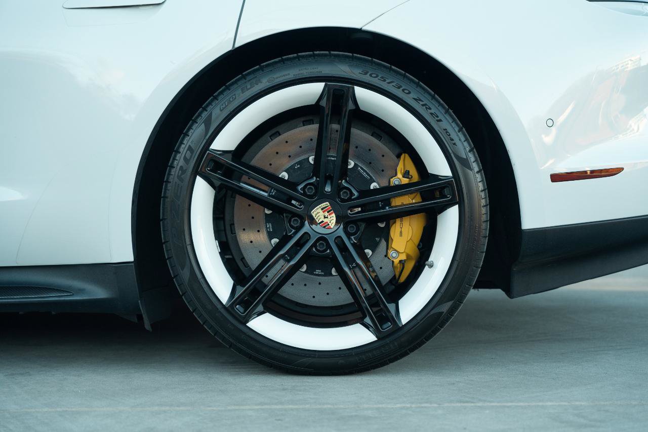 Used 2022 Porsche Taycan Turbo S AWD/4WD image 37