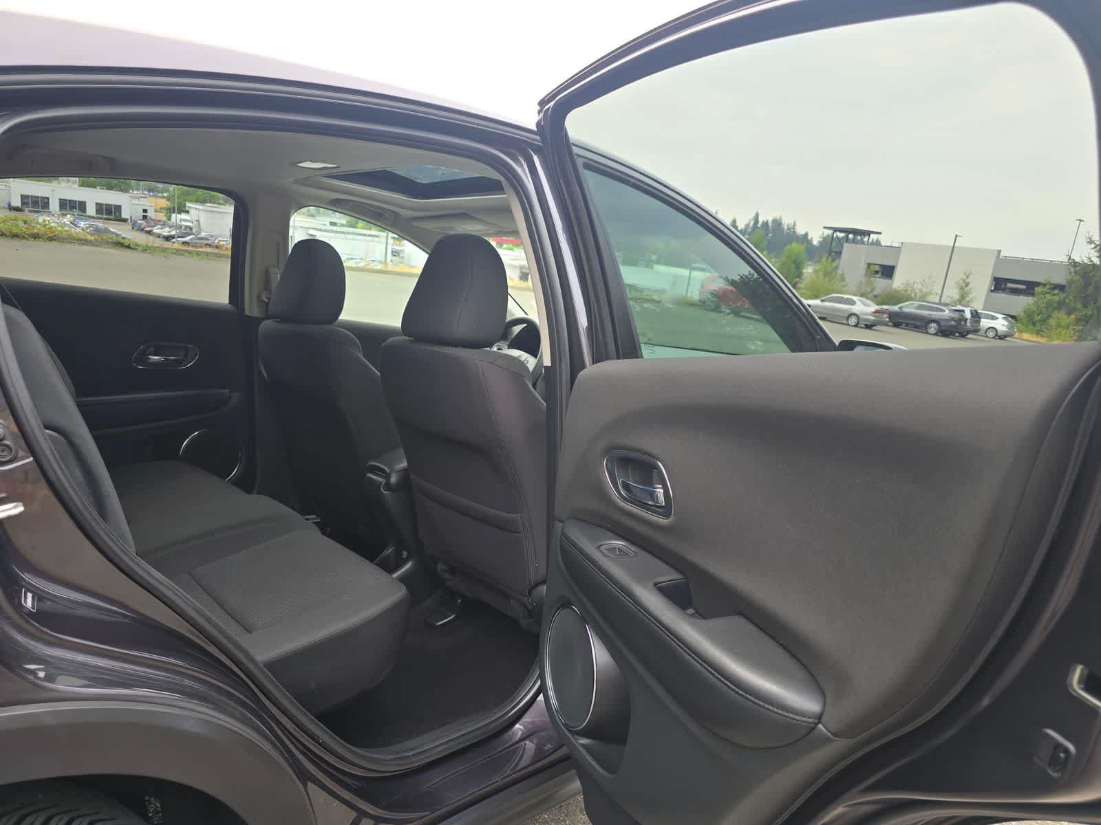 Used 2017 Honda HR-V EX image 26