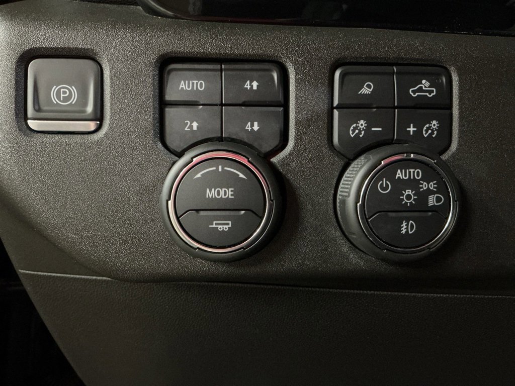 Used 2024 Chevrolet Silverado 2500 High Country w/ High Country Premium Package image 17