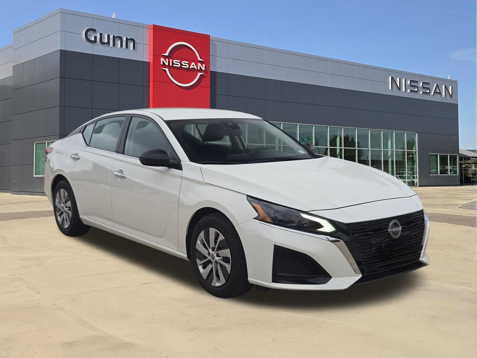 Certified 2025 Nissan Altima 2.5 S image 1