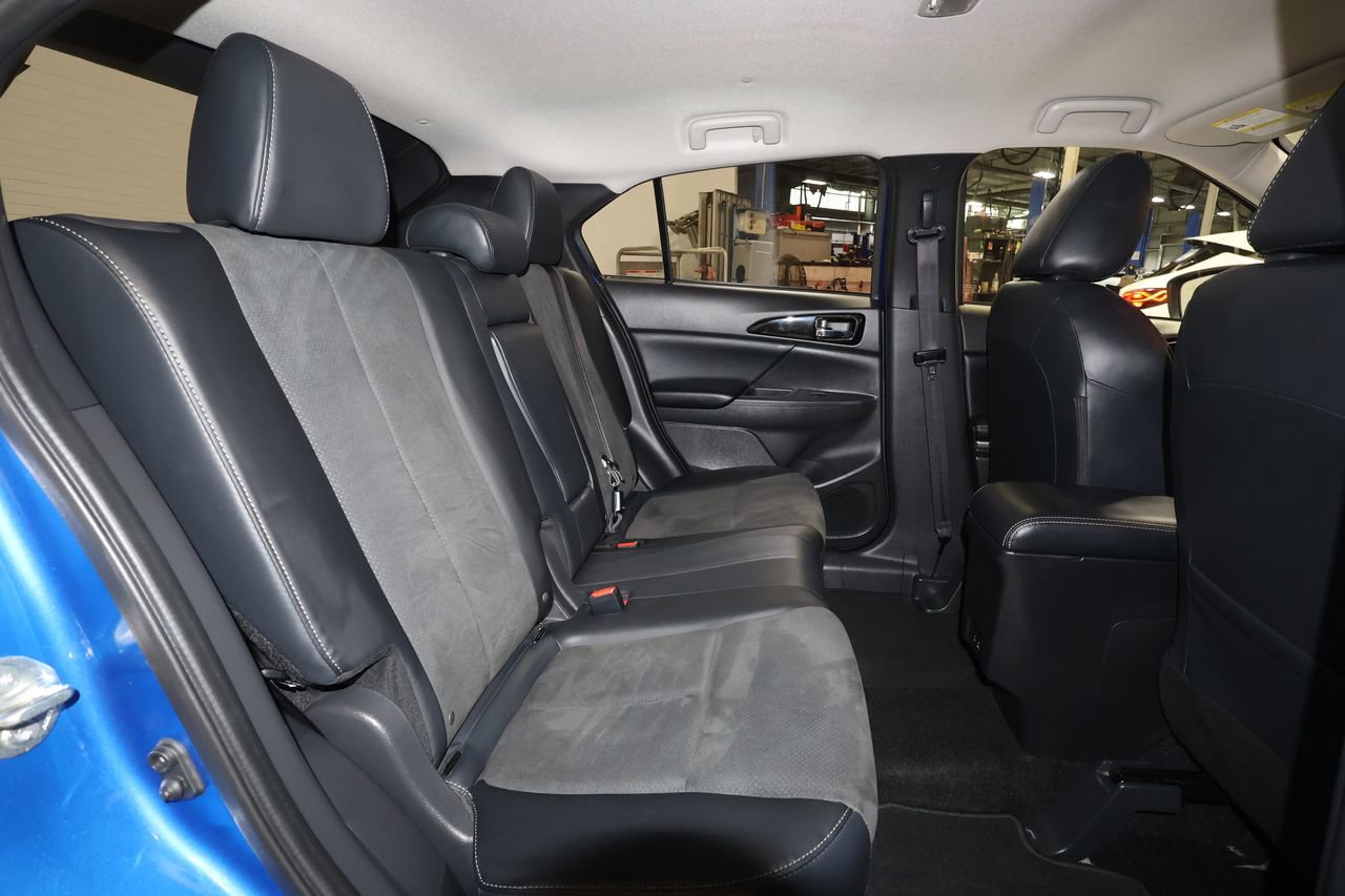 Used 2025 Mitsubishi Eclipse Cross Black Edition image 26