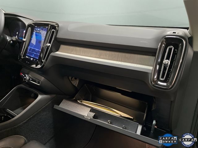 Used 2025 Volvo XC40 B5 Plus image 75