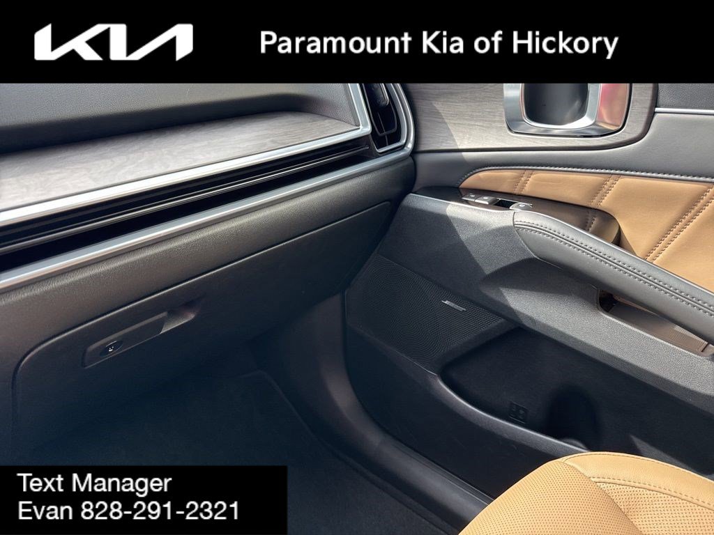 Used 2025 Kia Sorento SX Prestige image 31