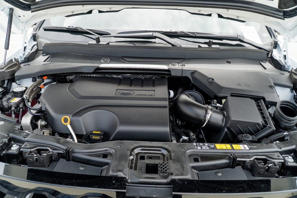 Used 2025 Land Rover Discovery Sport Dynamic SE image 29