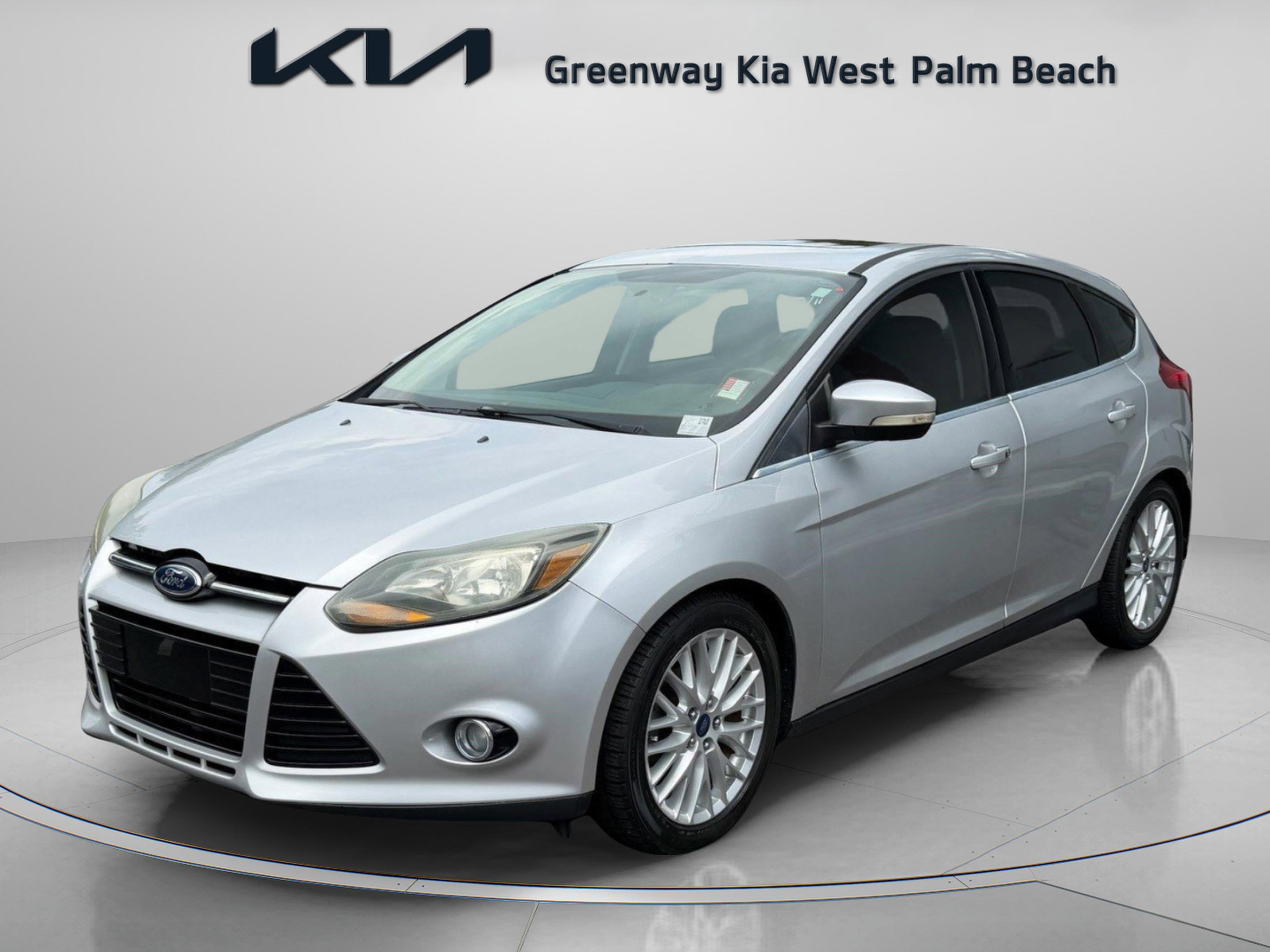 Used 2014 Ford Focus Titanium FWD image 3
