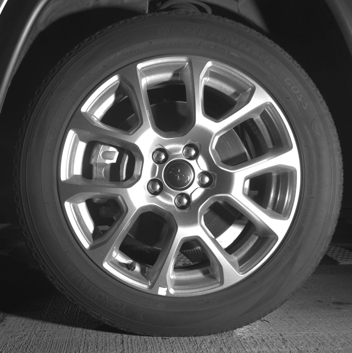 Used 2025 Jeep Compass Limited image 12