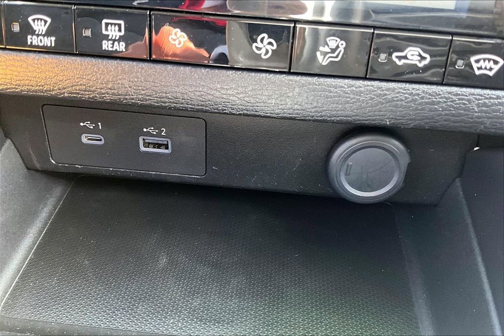 Used 2023 Mitsubishi Outlander ES image 32