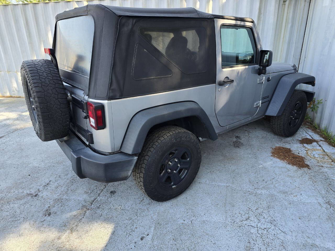 Used 2017 Jeep Wrangler Sport w/ Connectivity Group image 8