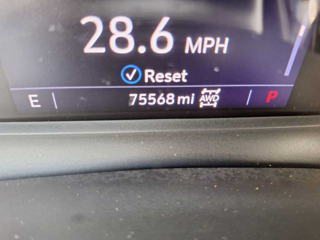 Used 2023 Cadillac XT6 Premium Luxury image 17