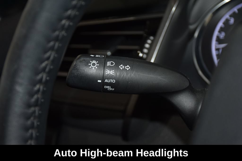 Used 2020 Toyota Camry XLE FWD image 15