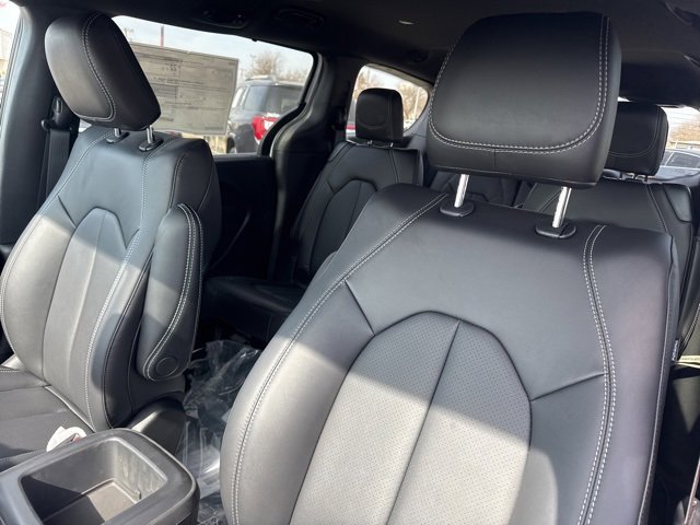 New 2026 Chrysler Voyager LX image 11