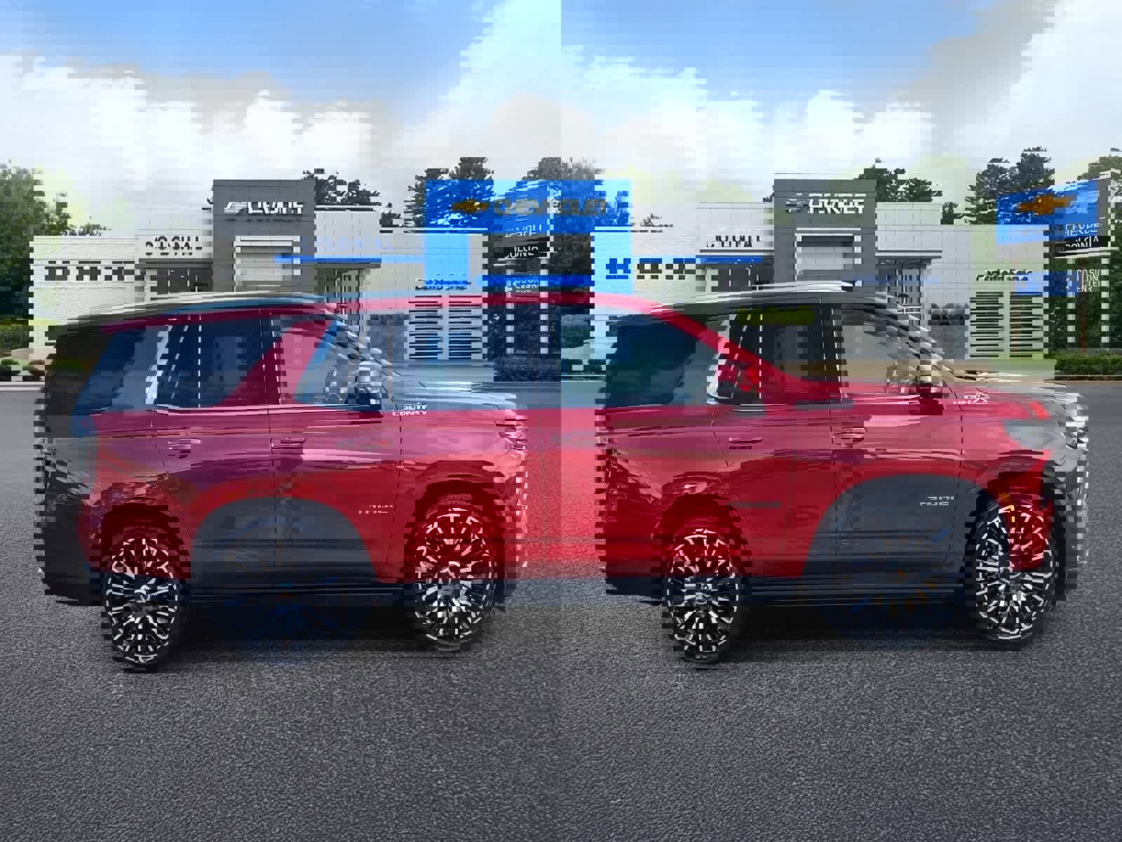 Used 2025 Chevrolet Tahoe High Country image 3