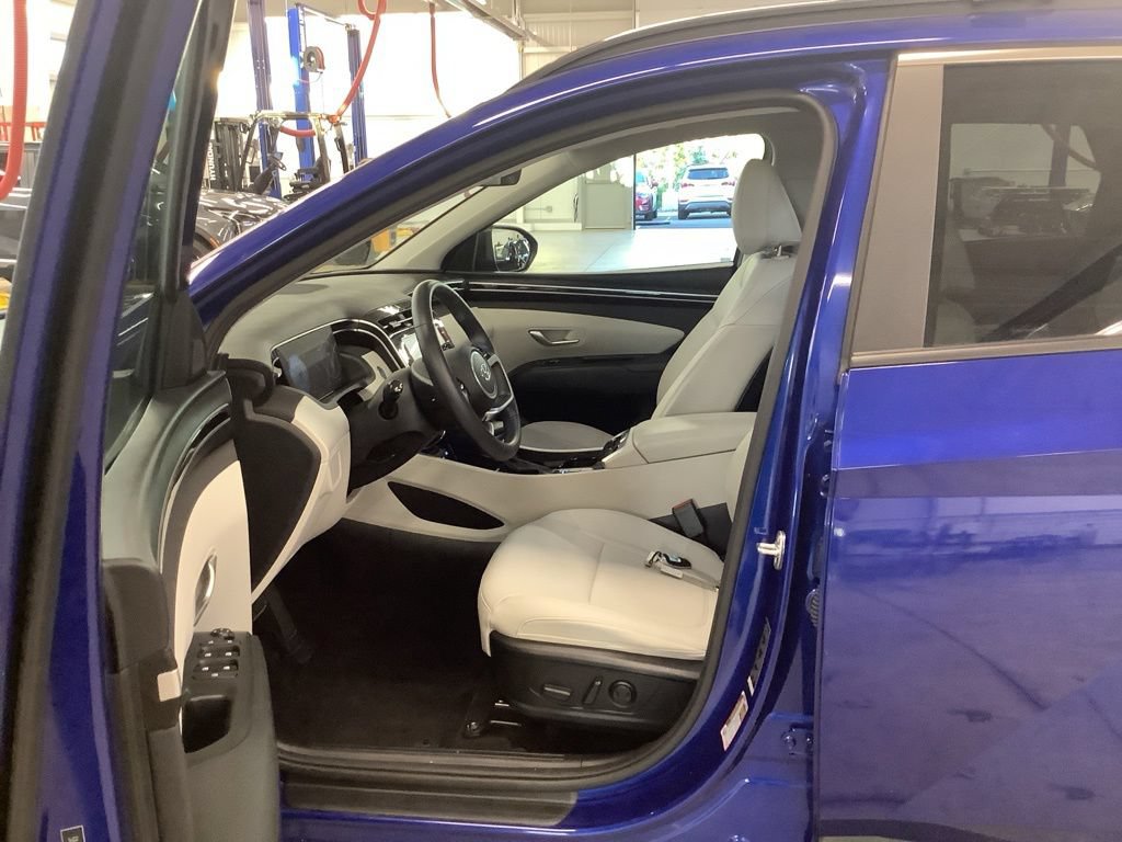 Used 2023 Hyundai Tucson SEL w/ Convenience Package AWD/4WD image 16