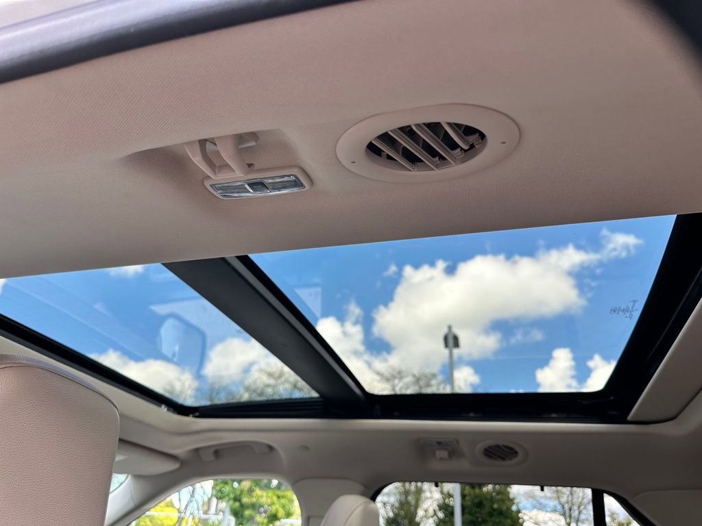 Used 2021 Ford Explorer Limited w/ Hybrid Equipment Group 310A image 19