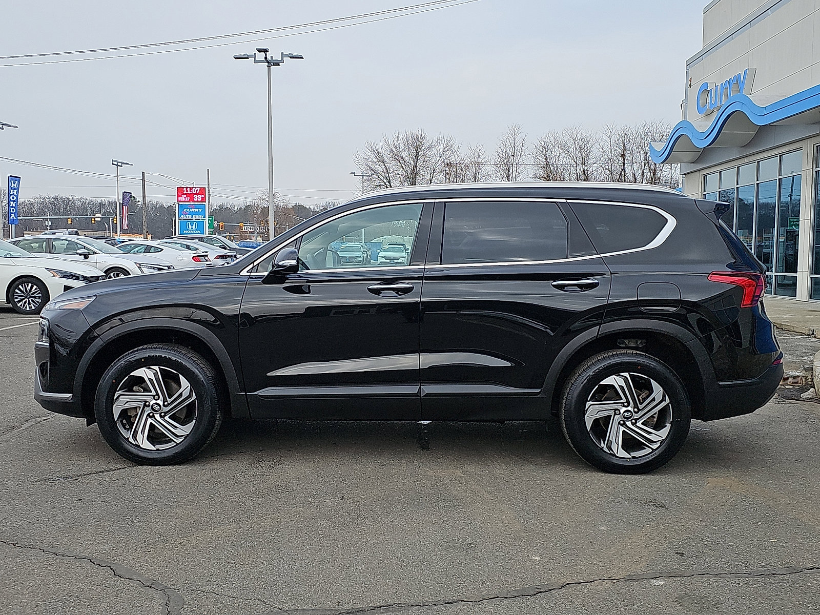 Used 2023 Hyundai Santa Fe SEL w/ Cargo Package image 7