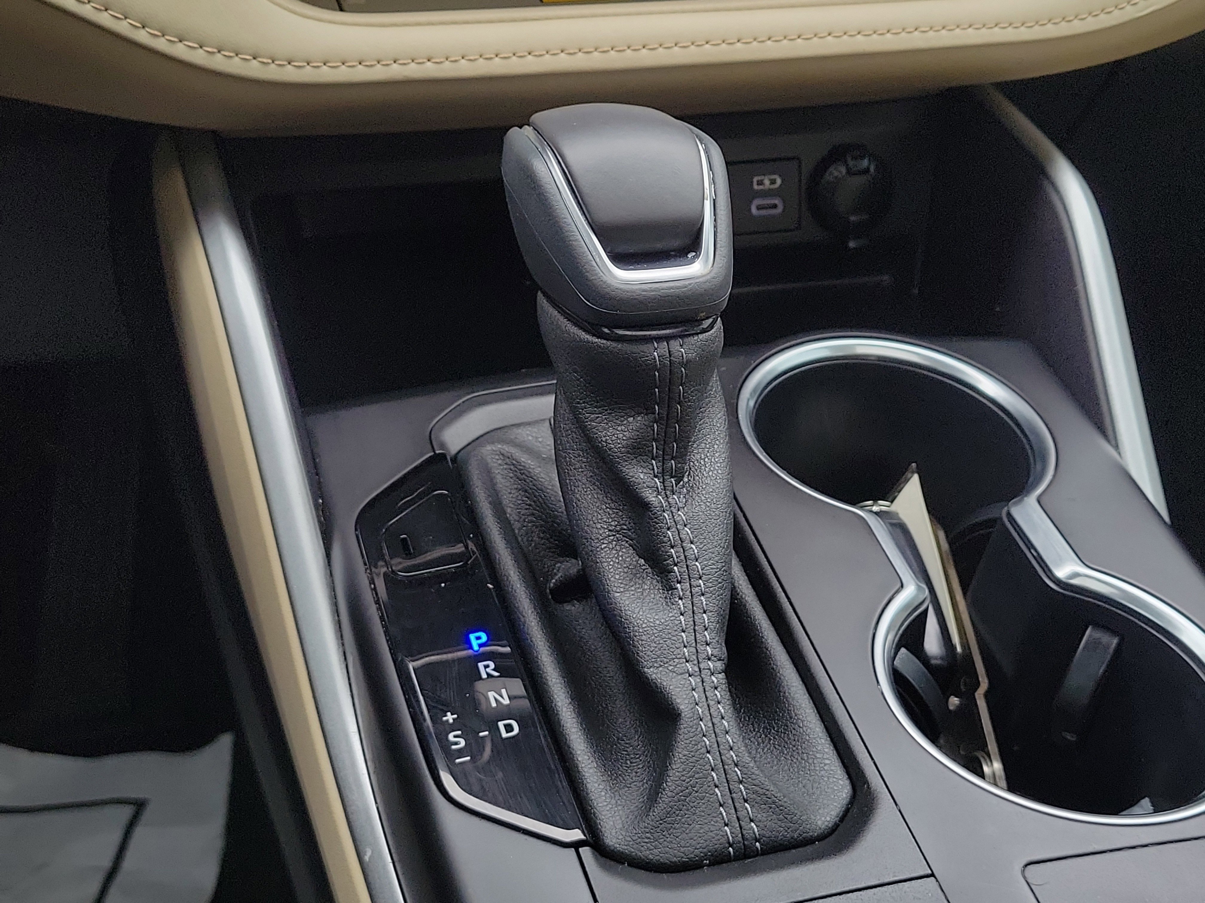 Used 2024 Toyota Highlander XLE image 38