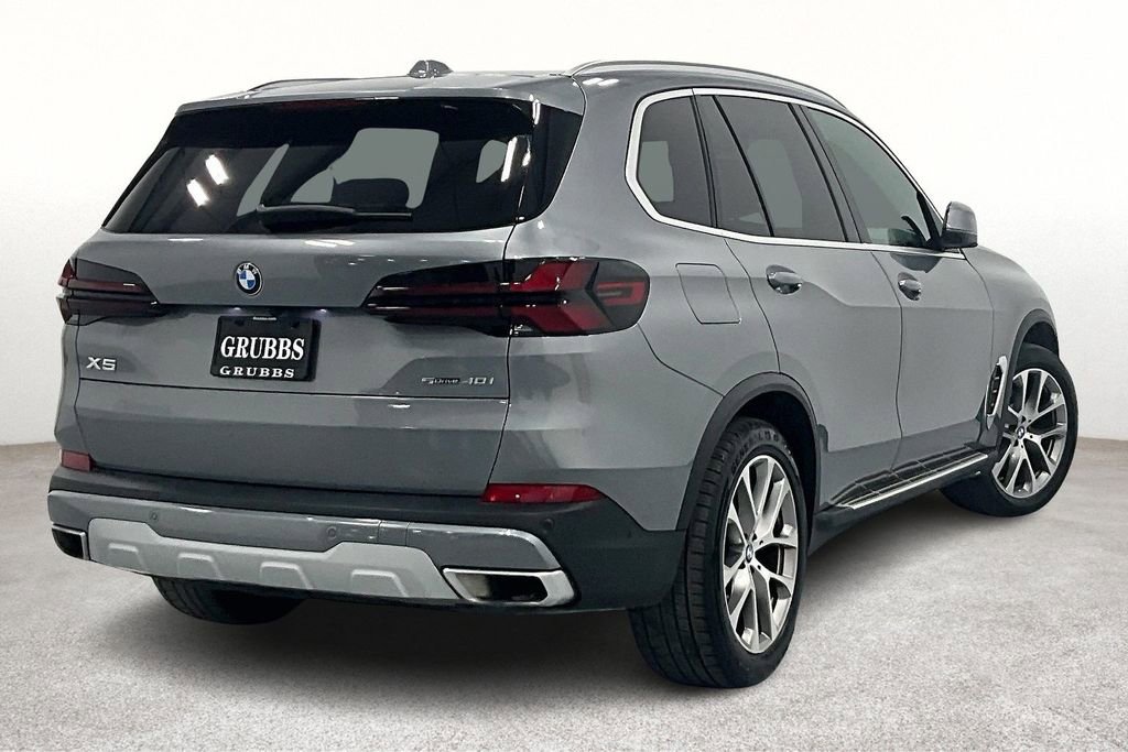 Used 2024 BMW X5 sDrive40i image 2