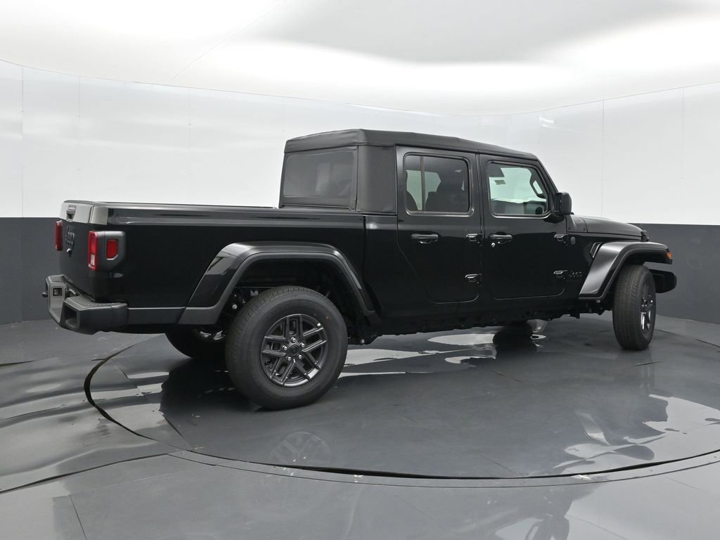 New 2025 Jeep Gladiator Sport AWD/4WD image 7