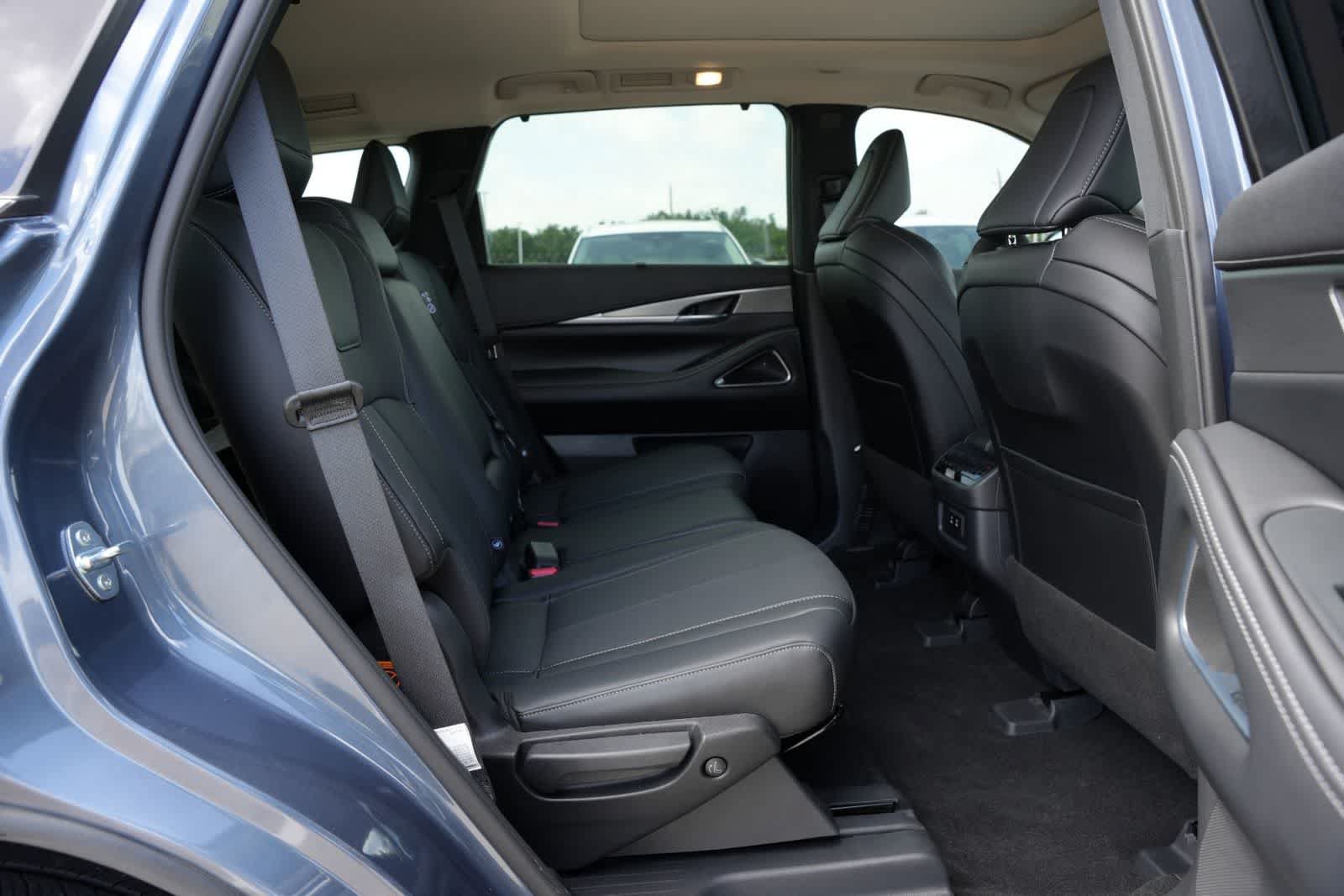 Used 2026 INFINITI QX60 Luxe w/ Cargo Package FWD image 20