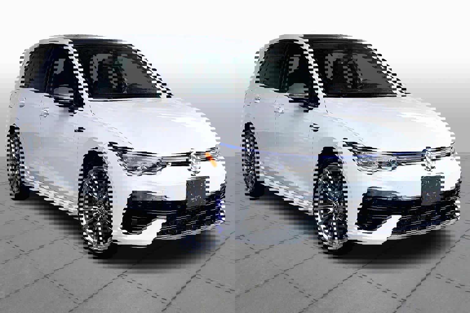 Used 2024 Volkswagen Golf R image 2